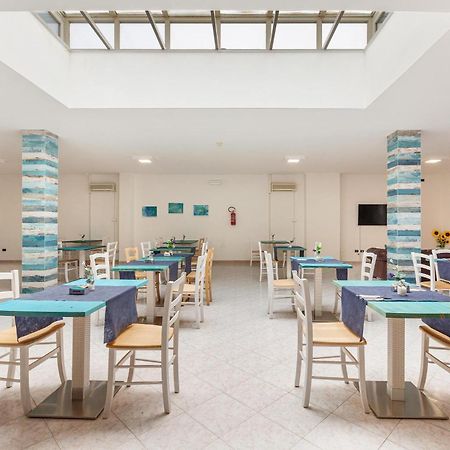 Hotel Il Riccio 포르토 세자레오 외부 사진