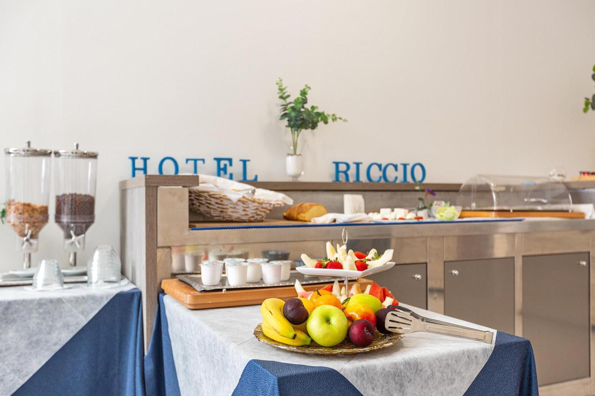 Hotel Il Riccio 포르토 세자레오 외부 사진