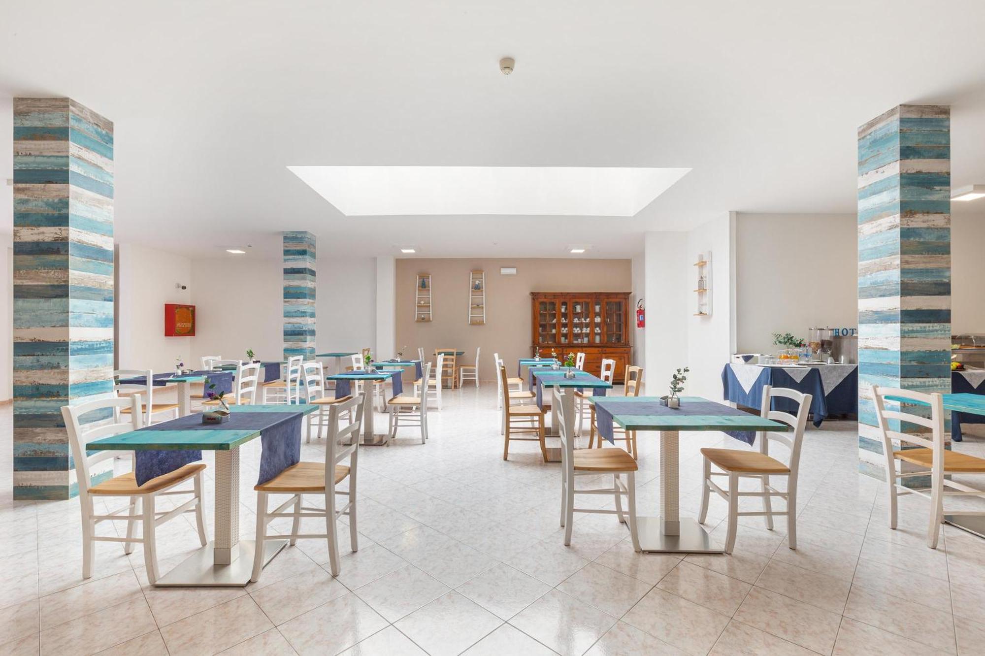 Hotel Il Riccio 포르토 세자레오 외부 사진