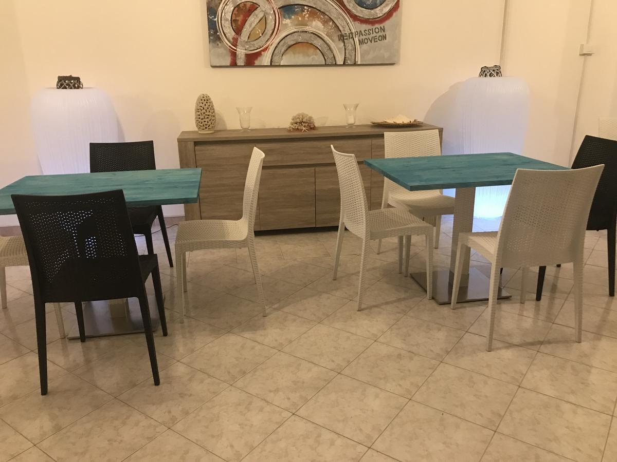 Hotel Il Riccio 포르토 세자레오 외부 사진
