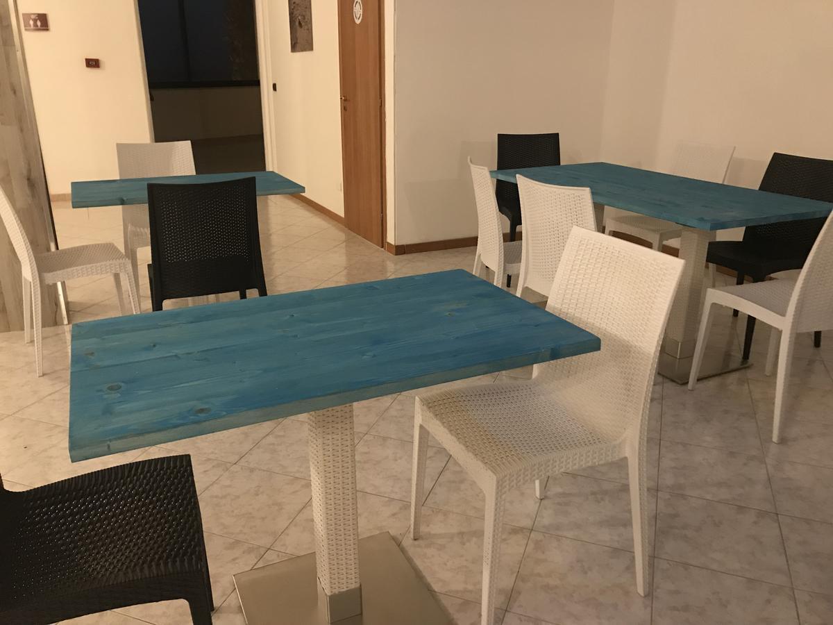 Hotel Il Riccio 포르토 세자레오 외부 사진
