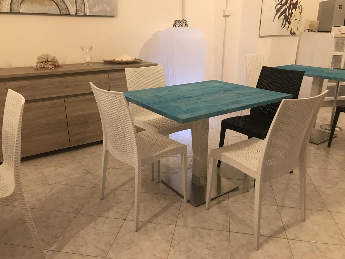 Hotel Il Riccio 포르토 세자레오 외부 사진