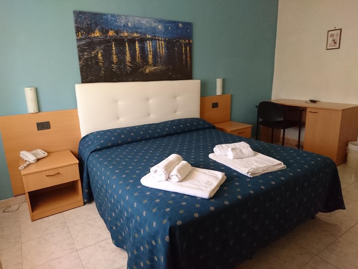 Hotel Il Riccio 포르토 세자레오 외부 사진