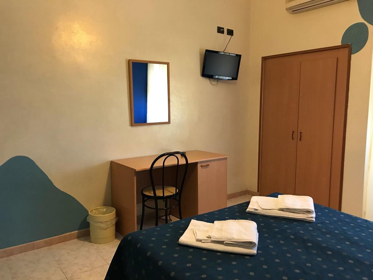 Hotel Il Riccio 포르토 세자레오 외부 사진