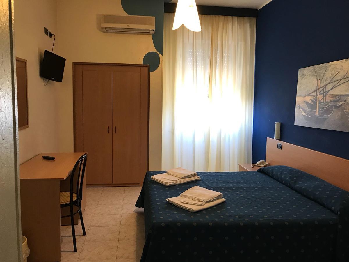 Hotel Il Riccio 포르토 세자레오 외부 사진