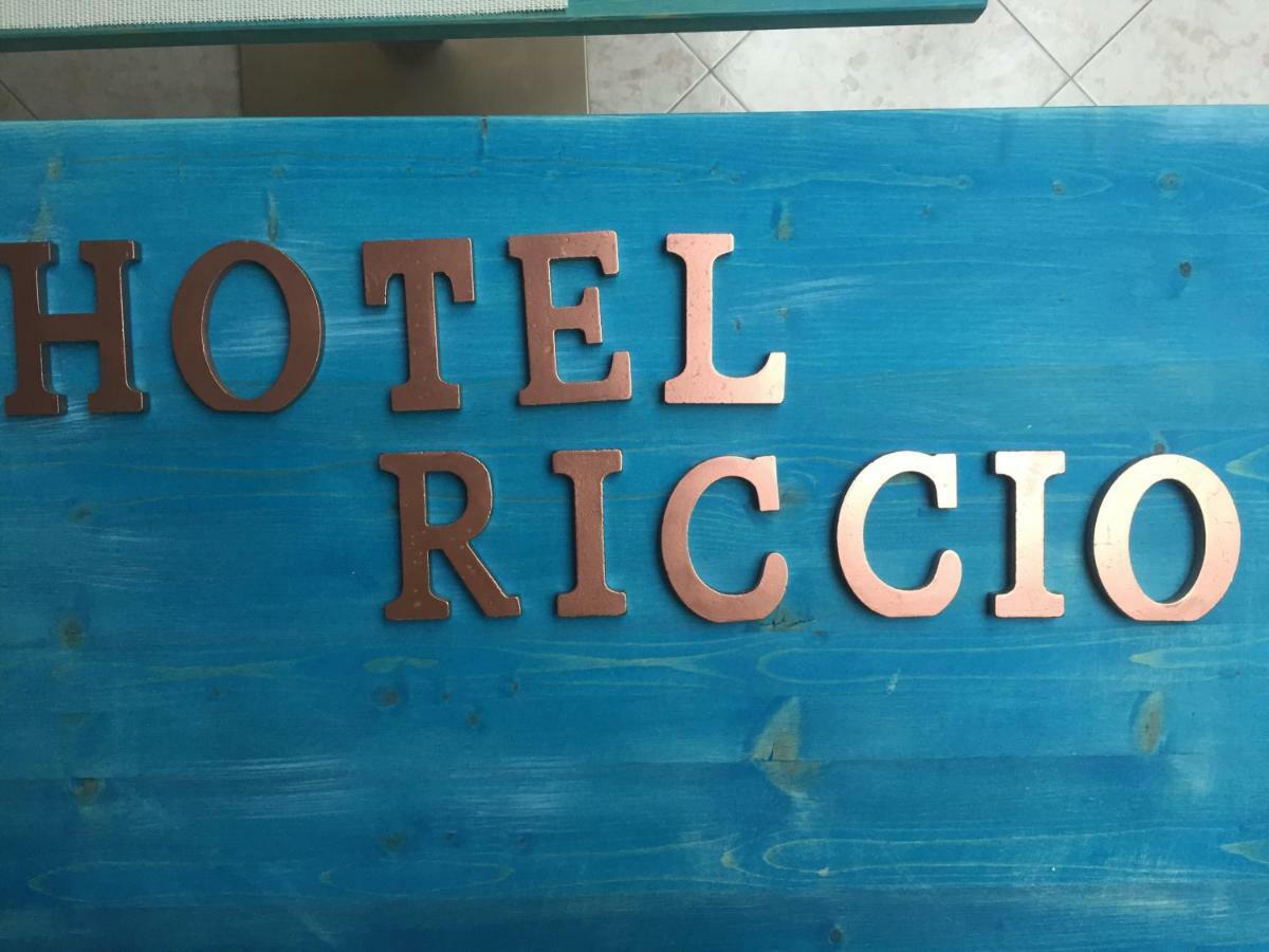 Hotel Il Riccio 포르토 세자레오 외부 사진